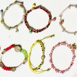 Bracelets 