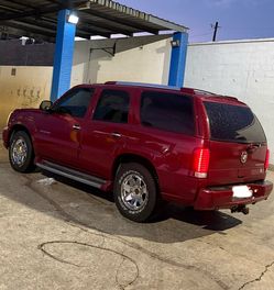 2004 Cadillac Escalade