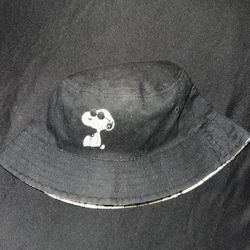 Reversible Snoopy Hat