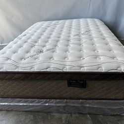Queen Organic Cloud Edition Europillow Top 12inch Mattress!!