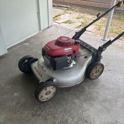 Honda HRR Self Propelled Lawn Mower