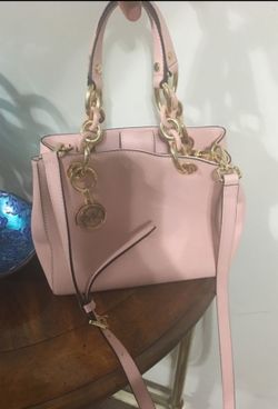 Small mk bag in excellent condition no pets or dogs smoke free home (authentic mk bag )