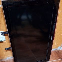 Best Offer (Not Free). Samsung  LN32D450G1D/XZA 32inch LCD 450 series TV
