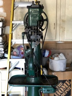 Champion model 77 shoe sewing machine