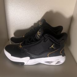 Jordan Aura 4 Metallic Gold Shoes Woodbridge Virginia 