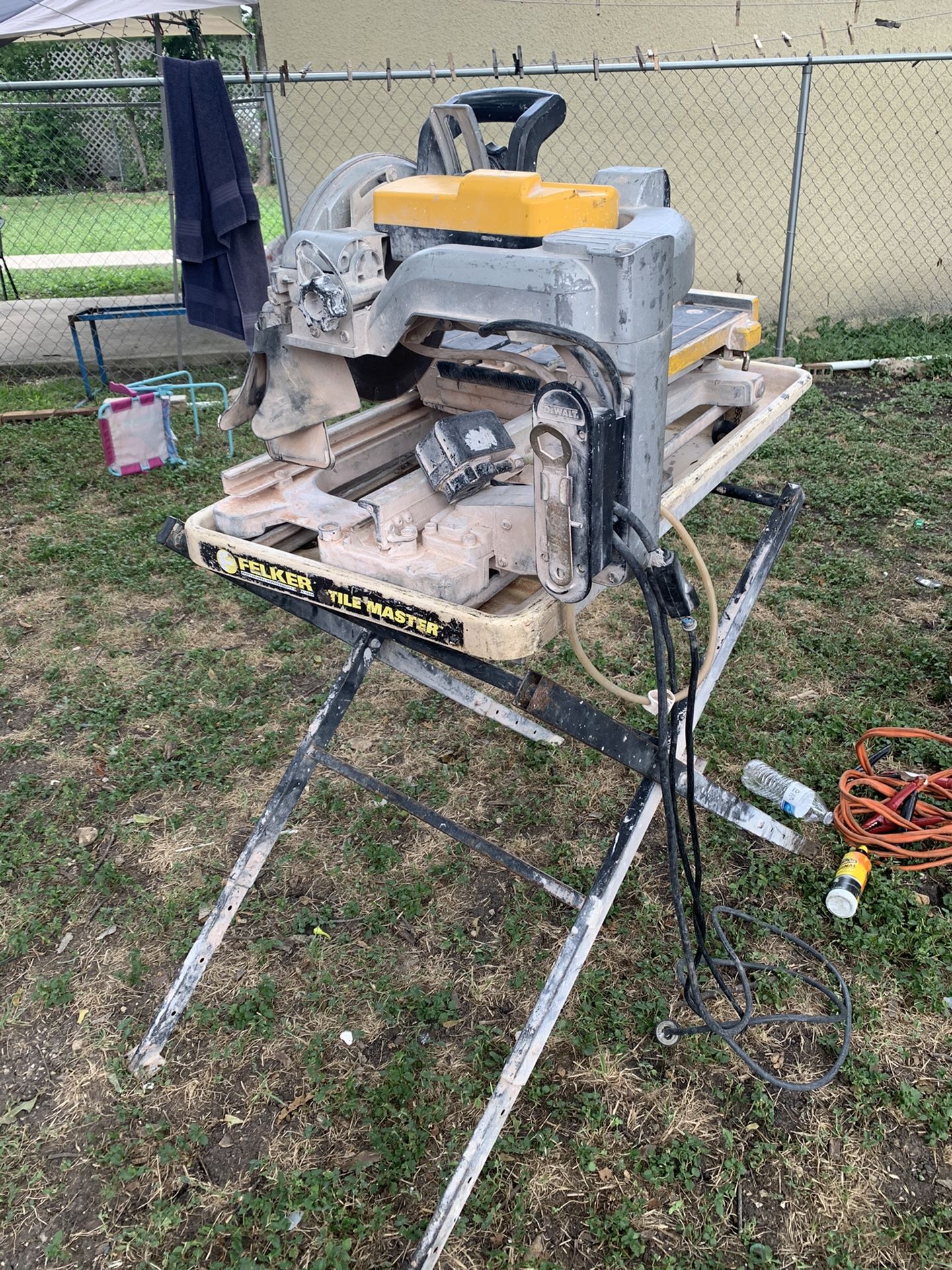 DeWALT tile saw