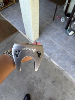 While Ice odyssey putter