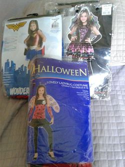 HALLOWEEN COSTUMES