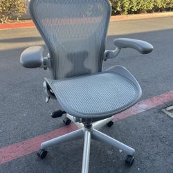 Herman Miller Aeron Classic Size B