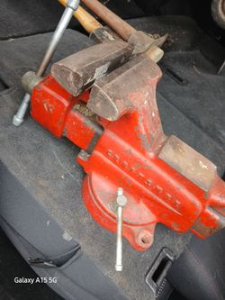 XL-Craftsman Vintage Bench Vise