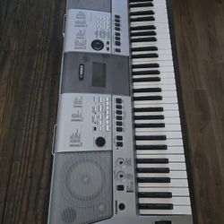 YAMAHA KEYBOARD 