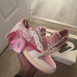 Travis Scott x Air Jordan 1 Low OG SP “Muslin/Shy Pink”