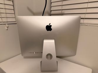 Apple iMac 21.5” (Late 2015) i5 / 8GB RAM / 1TB HDD