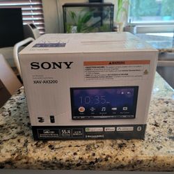 BRAND NEW  Sony Carplay Car stereo 7" touchscreen radio 