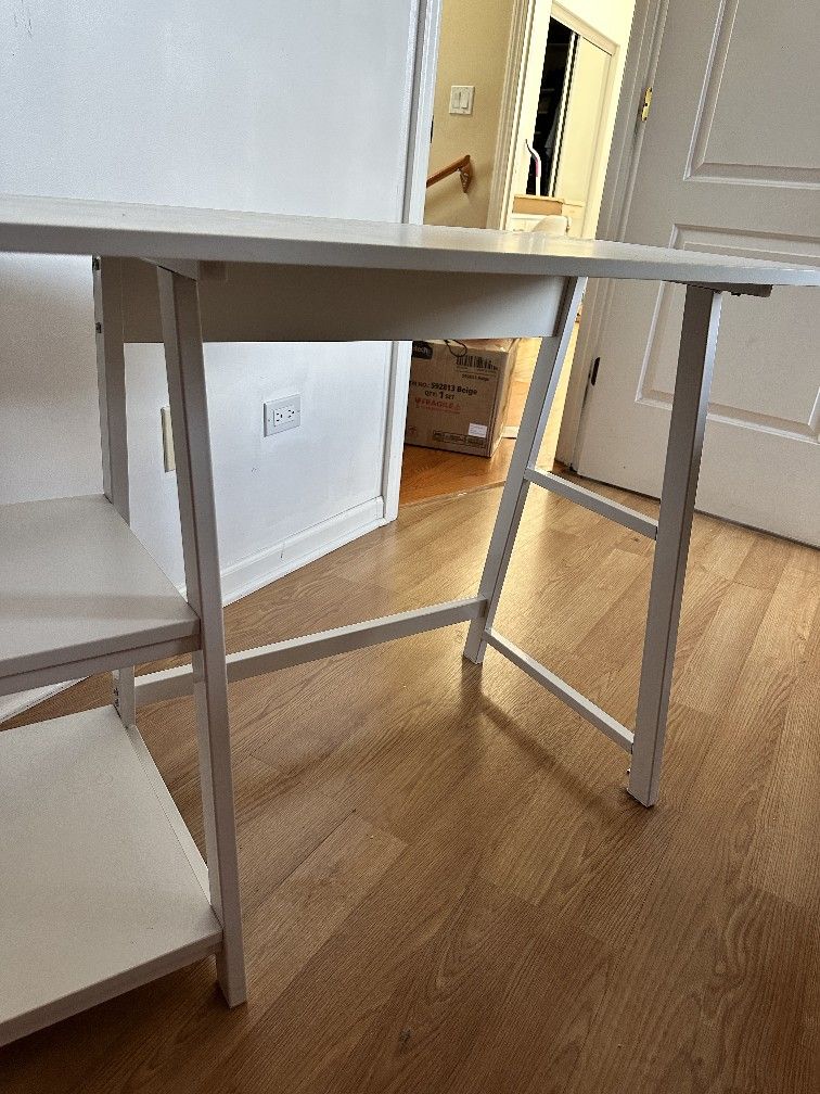 Nice Brand New Desk