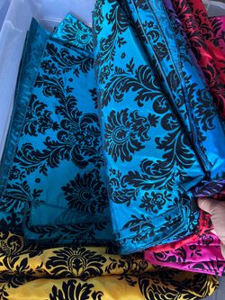 Round tablecloths