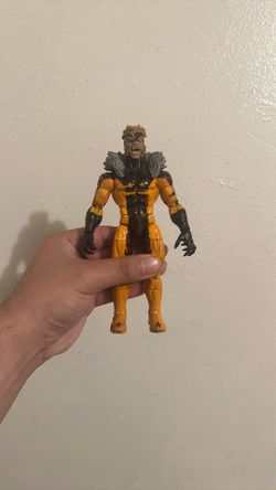 Marvel Legends Sabretooth