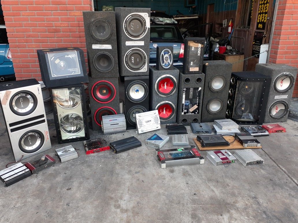 Speakers boom boxes and amplifiers