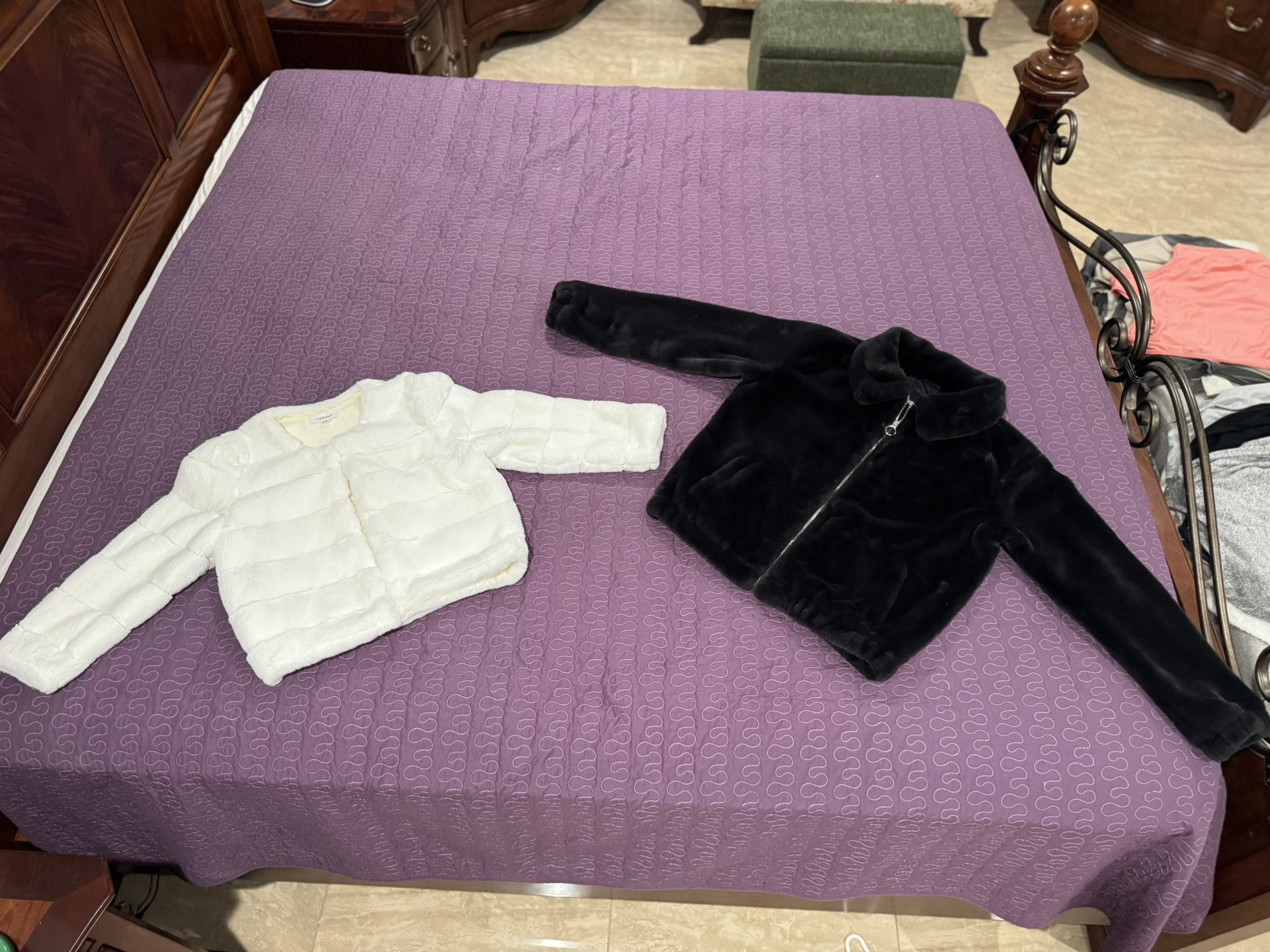 Woman’s Jacket’s