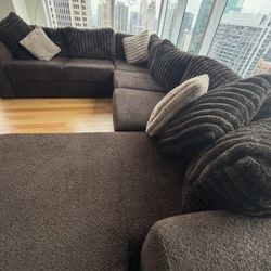 BROWN SECTIONAL 2MONTHS OLD!!!