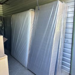 Box springs New 