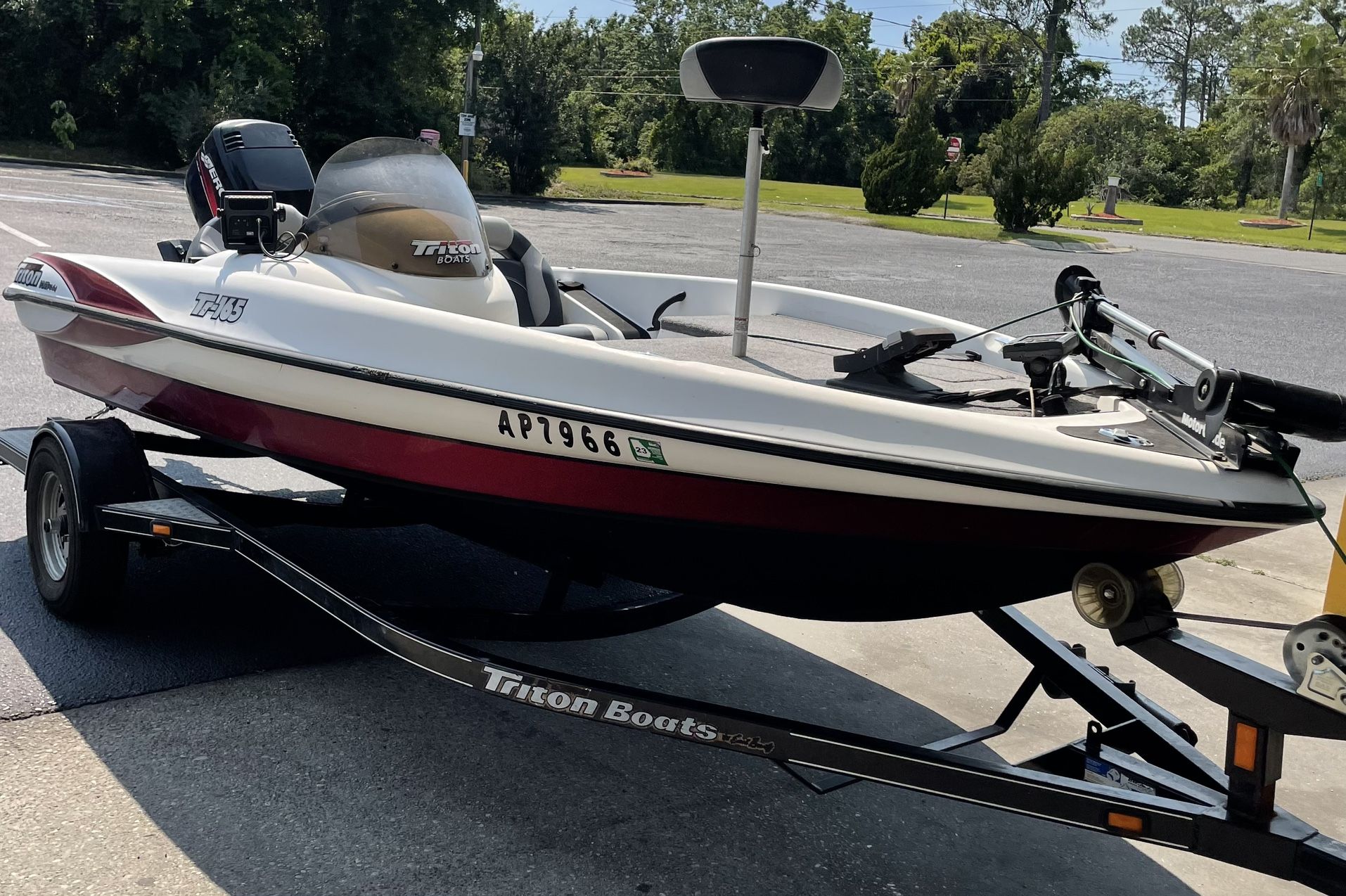 Photo Triton TR165 Bass Boat