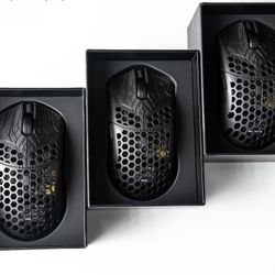 週末セールFinalmouse ULX Competition Classic Finalmouse ULX Competition (Classic) for Sale in Virginia Beach