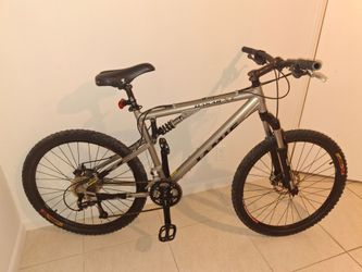 Large (19") Jamis Dakar XC Full-Suspension Mountain Bike
