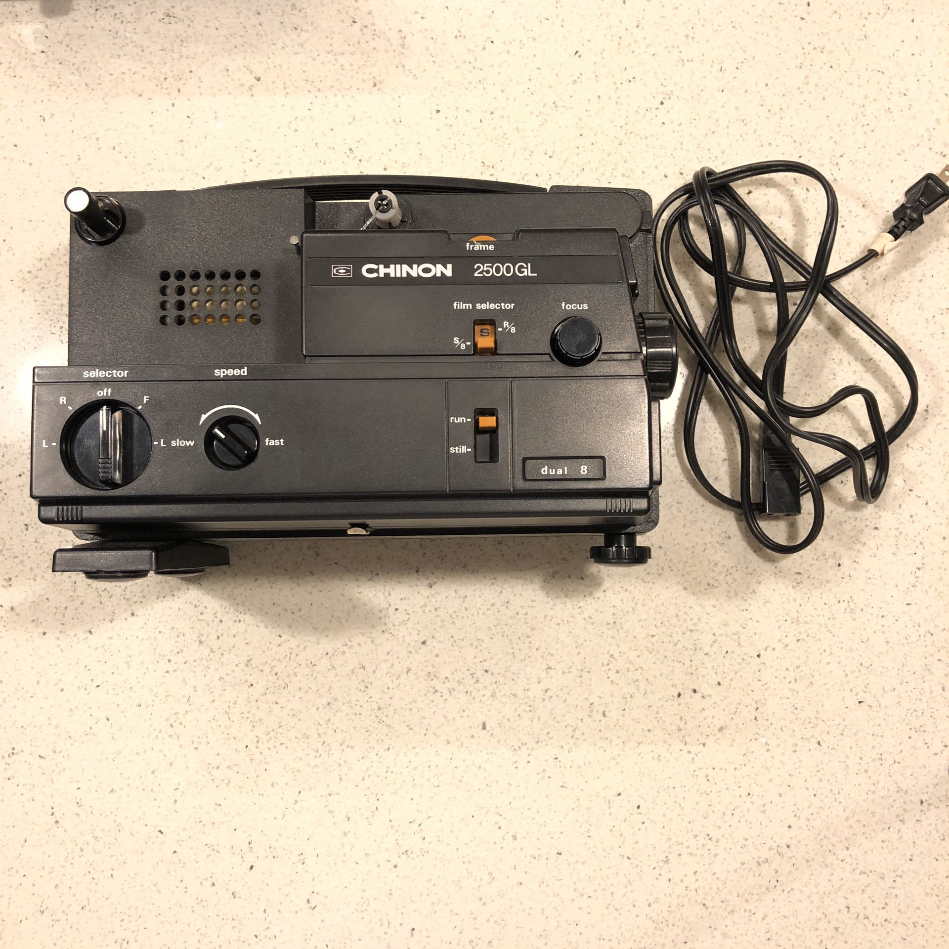 Chinon 2500GL Cine Projector For all 8mm Formats