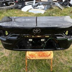 2020-2025 Toyota Corolla trunk lid