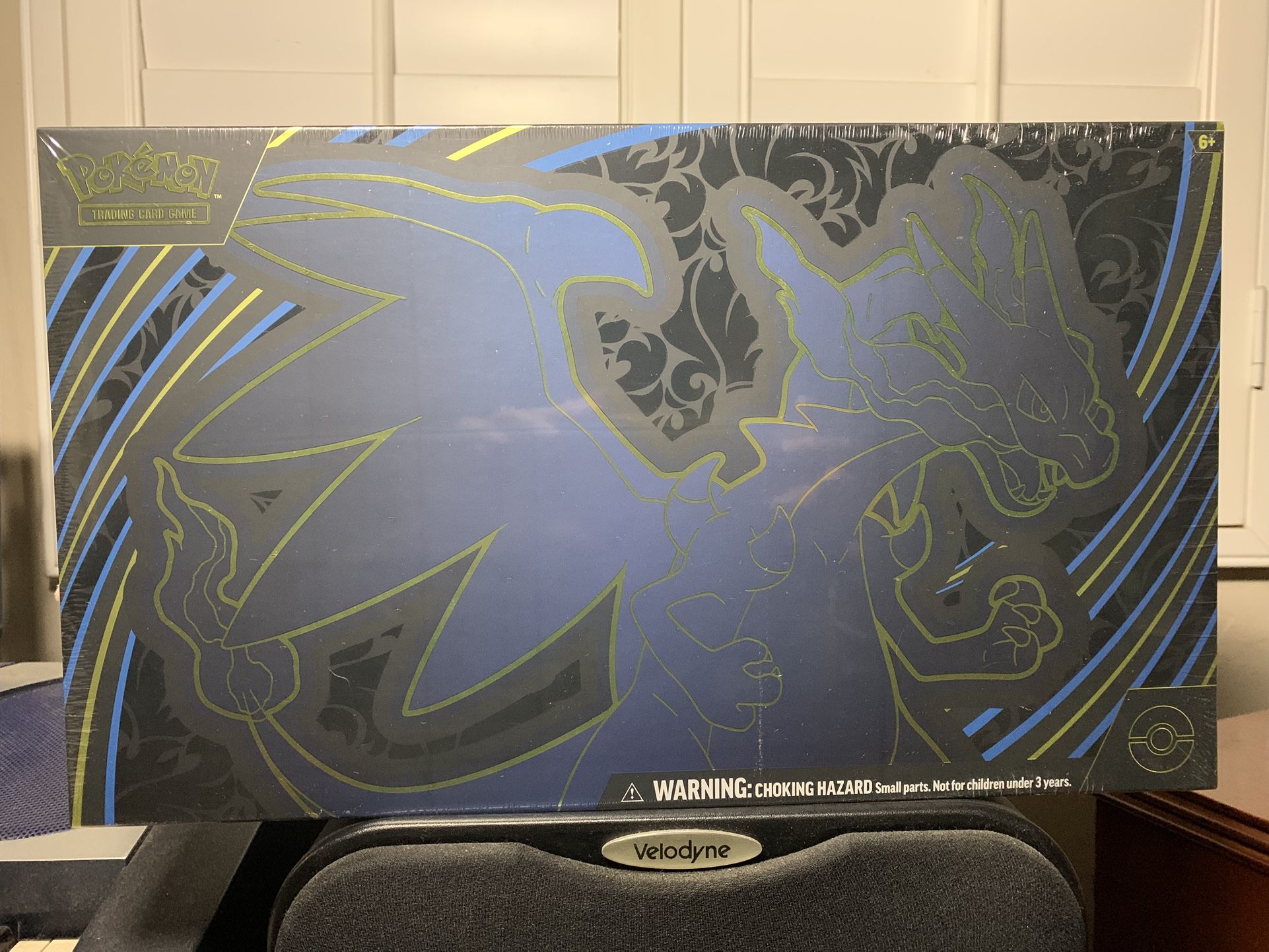 2025 Pokémon Mega Evolution Charizard X ex Ultra-Premium Collection