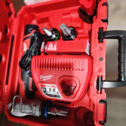 Millwake M12 Expansion Tool New With 2 Bateries Charger And Hard  Case New $400 