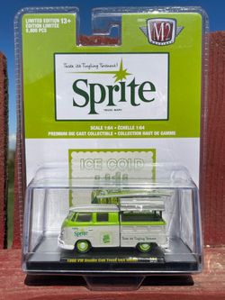 M2 Machines 1:64 Sprite 1960 VW Double Cab Truck Limited Edition