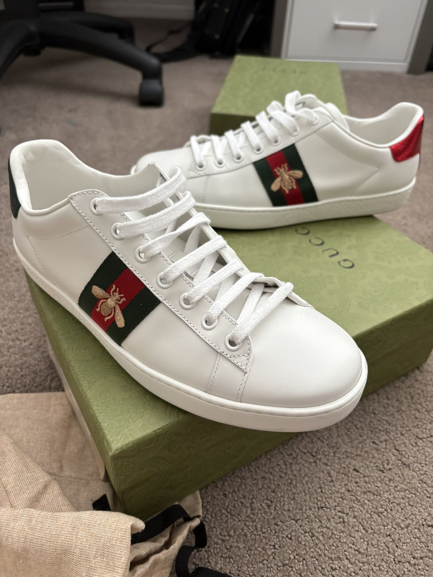 Guccis Bumblebee Shoes 9-91/2