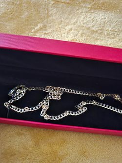 Cadena de oro.