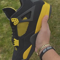 Jordan 4 Thunder