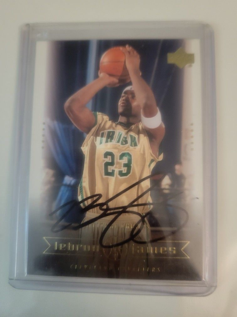 2003 Authentic Signature National Champs Basketball  Card