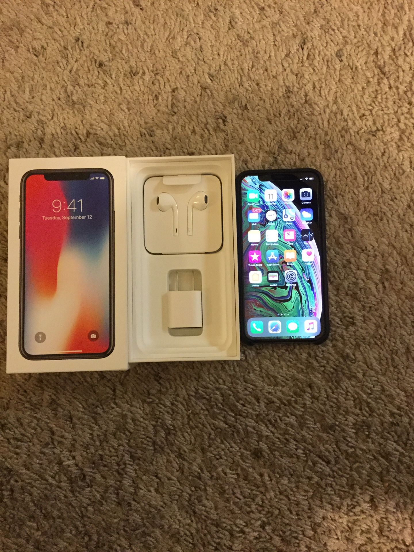 iPhone X 256GB unlocked for all carriers /trade for iPhone XS Max