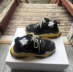 Balenciaga TripleS Black