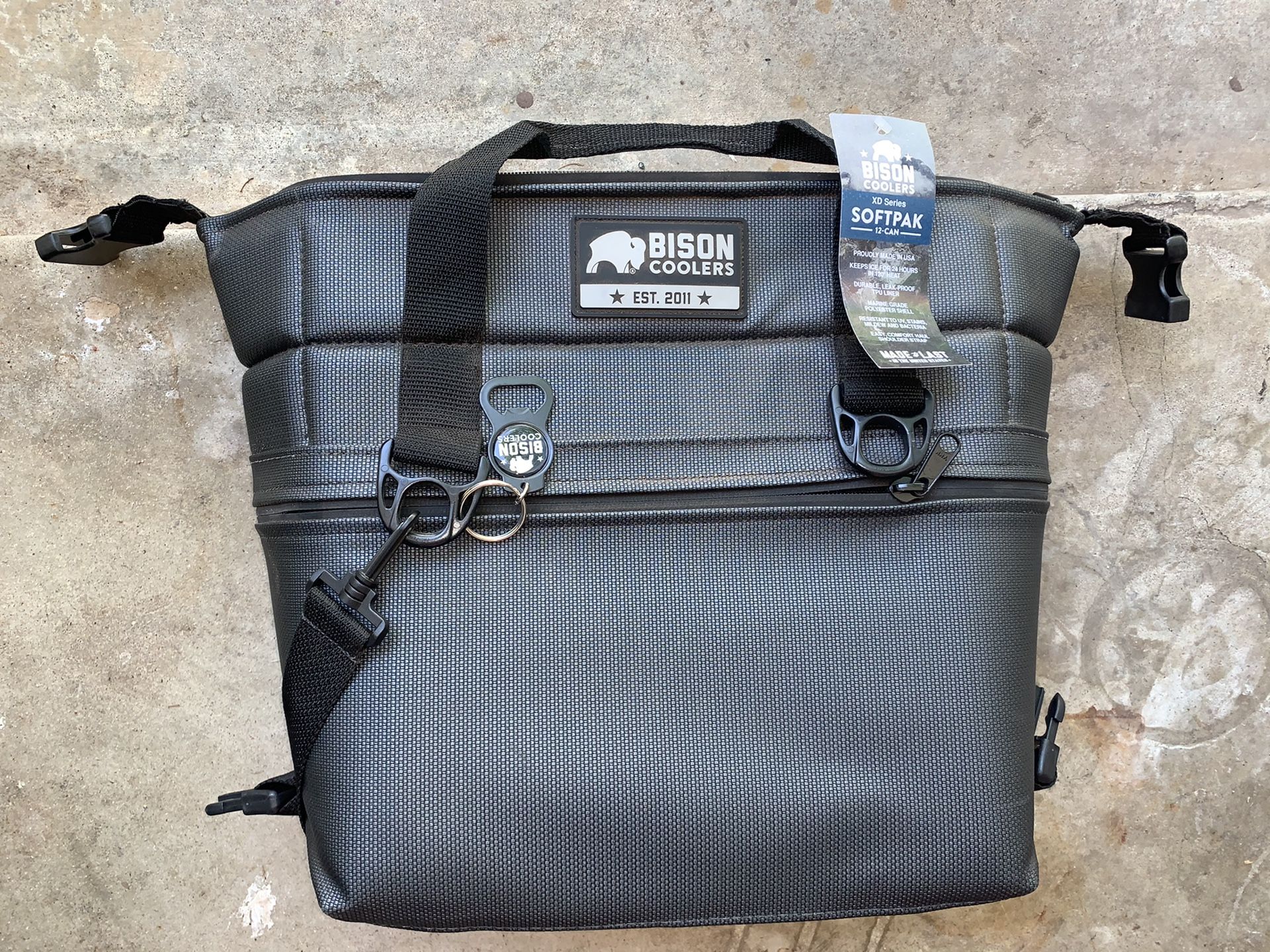 BISON 12 CAN - SOFTPAK COOLER BAG