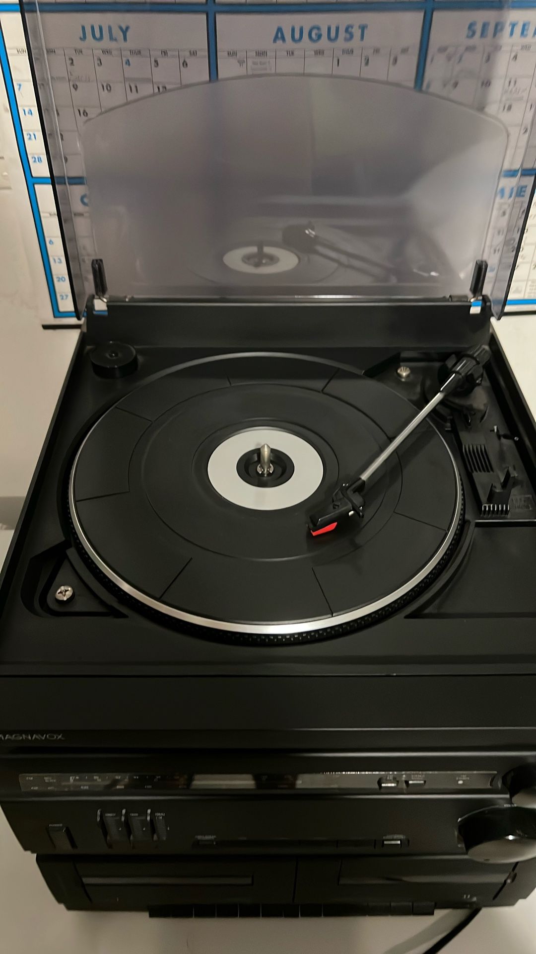 Magnavox AS305M Stereo Turntable Receiver & Dual Cassette Player everything works