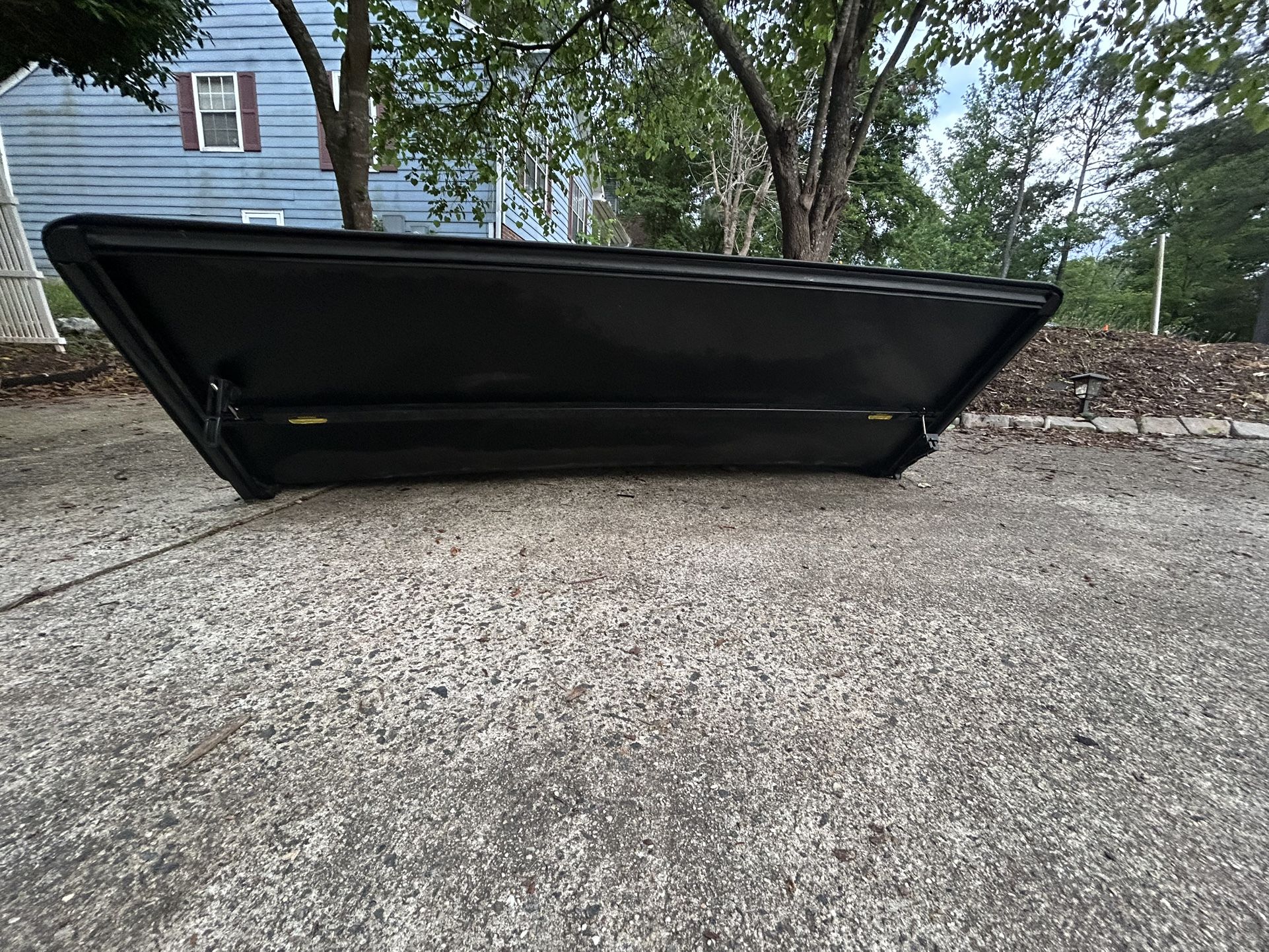 Tyler Tri-fold Truck Bed Cover