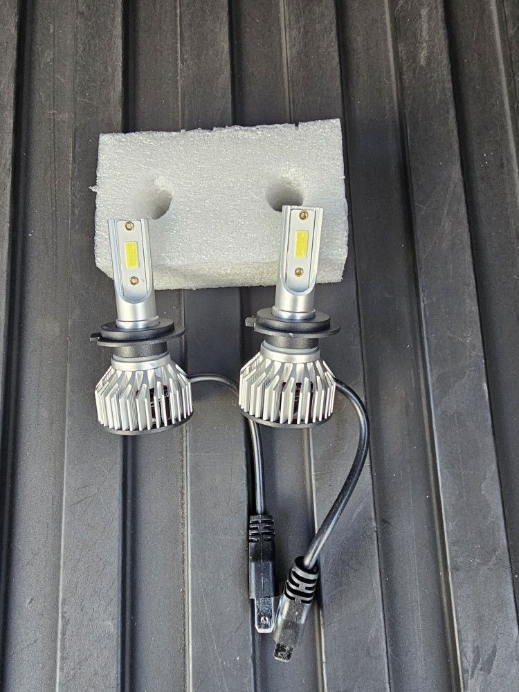 Bright New 6000k LED H7 White Light.