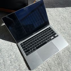 MacBook Pro (13inch, M2, 2022) + 2 more year of AppleCare+