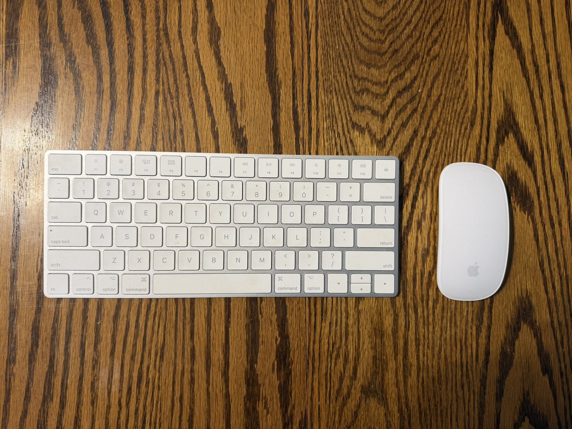 Apple Magic Keyboard and Mouse Set