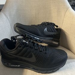 New Nike Air Max 2017     Men Size 9