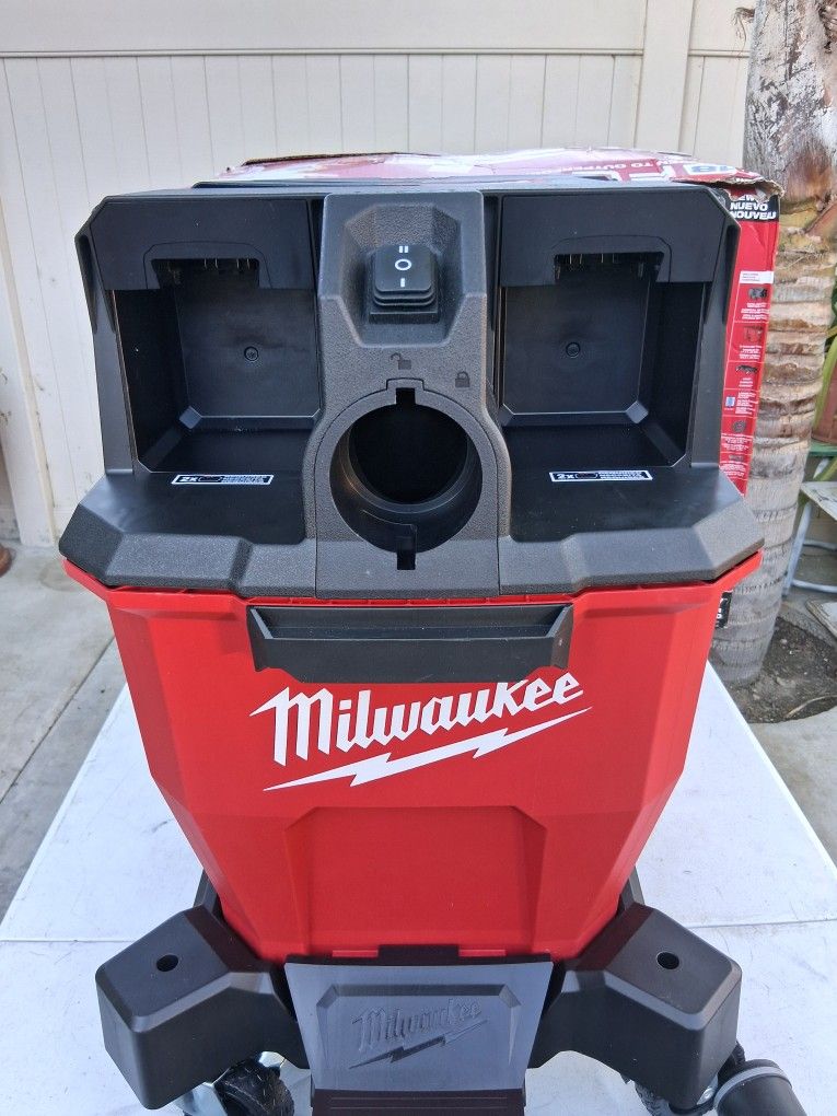 Milwaukee M18 Fuel Dual Wet Dry Vacuum Tool Only