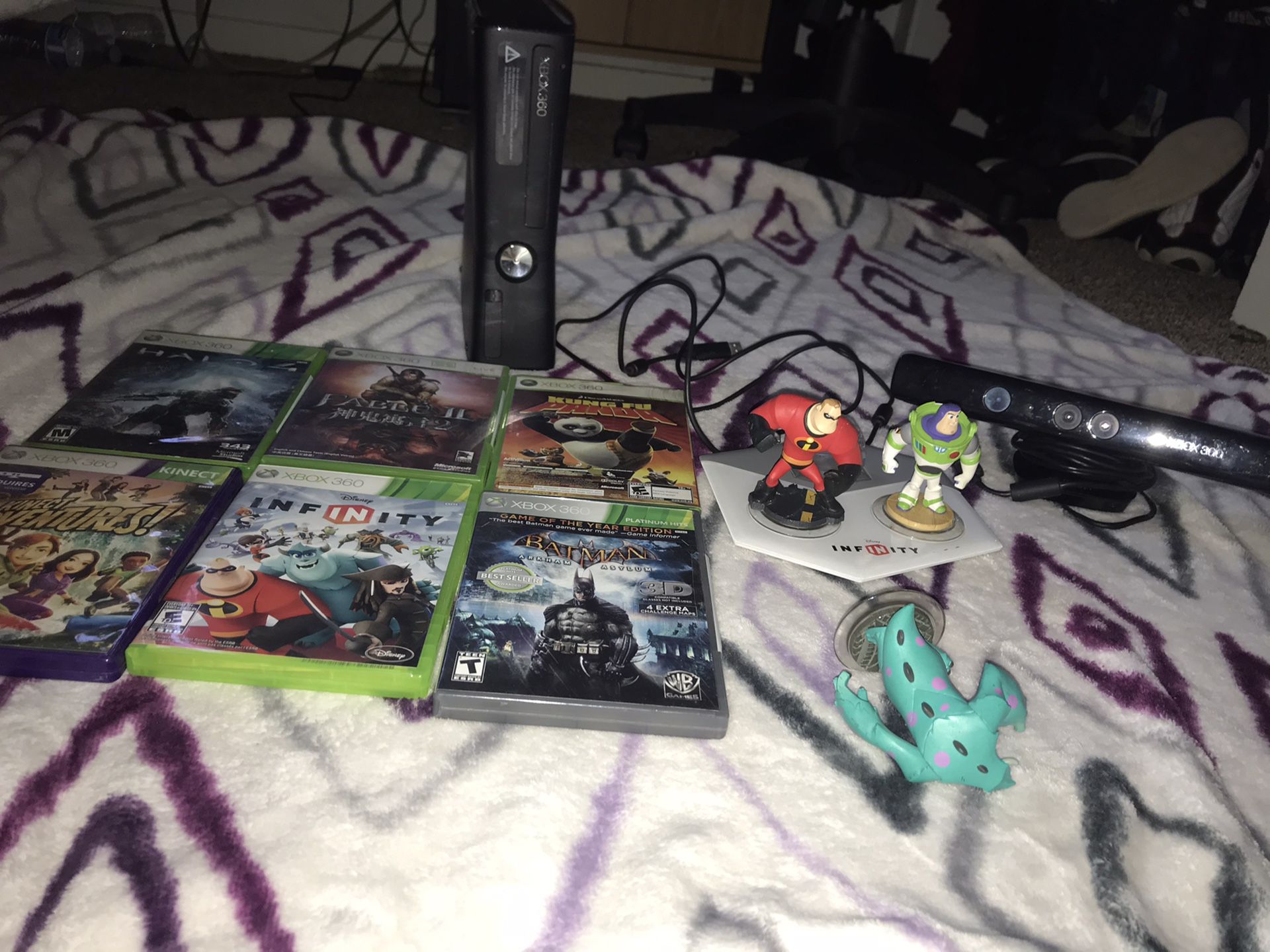 Xbox 360 (6 games in total) (INFINITY PAD + 3 Characters) & (KINECT +1 game)