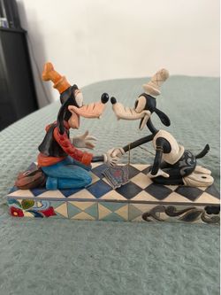Disney Goofy figurine
