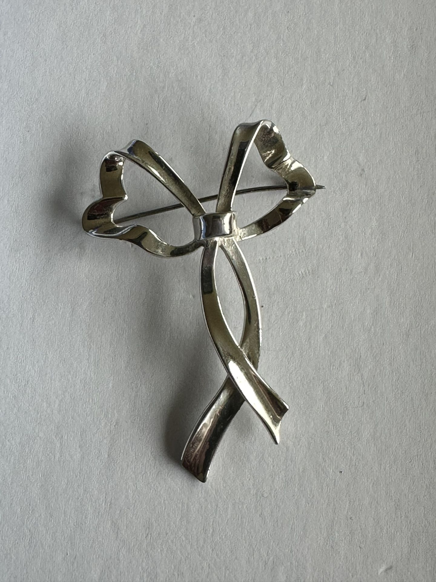  Vintage Sterling Silver Elegant Ribbon or Bow  Long Brooch Pin